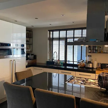 Ruime Woning Met Jacuzzi, 10 Min Villa *