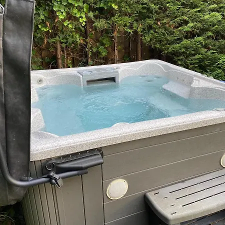 Villa Ruime Woning Met Jacuzzi, 10 Min Lisse