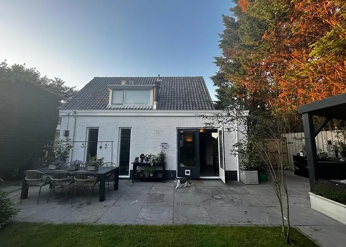 Ruime Woning Met Jacuzzi, 10 Min