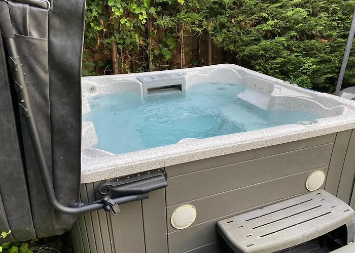 Villa Ruime Woning Met Jacuzzi, 10 Min Lisse