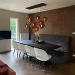 Ruime Woning Met Jacuzzi, 10 Min Villa