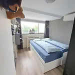 Ruime Woning Met Jacuzzi, 10 Min Lisse