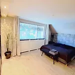 Ruime Woning Met Jacuzzi, 10 Min * Lisse