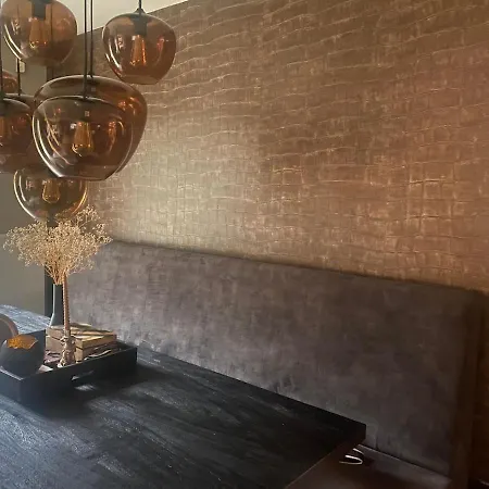 Βίλα Ruime Woning Met Jacuzzi, 10 Min