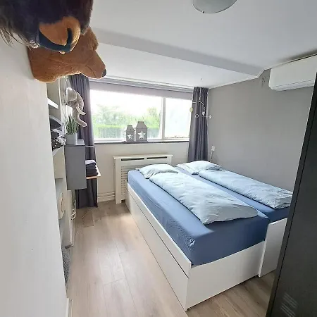 Ruime Woning Met Jacuzzi, 10 Min Lisse