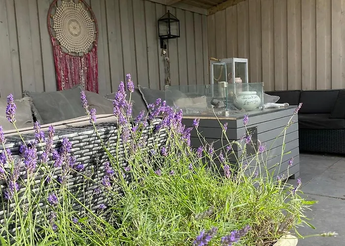 Βίλα Ruime Woning Met Jacuzzi, 10 Min Lisse